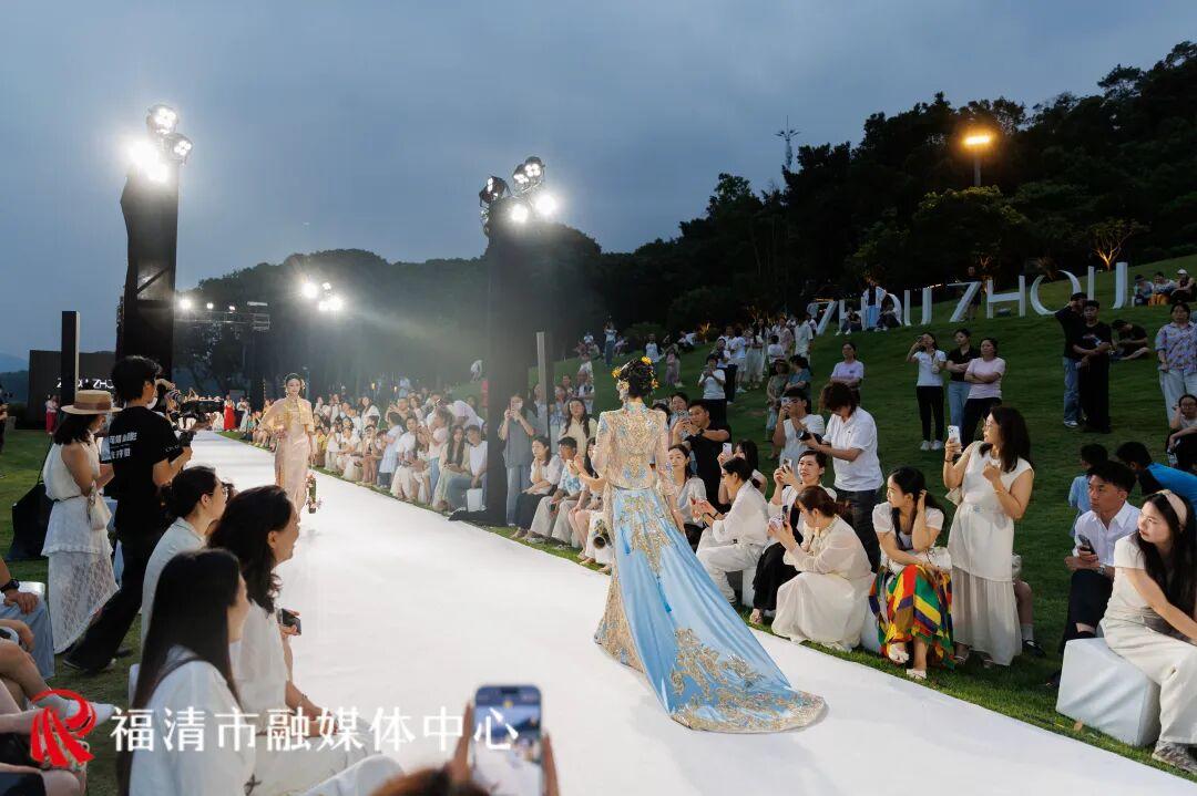 福清这场婚纱秀，把浪漫写进了青山里！