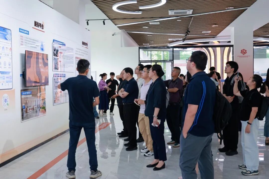 政产学研金服用齐聚高新区！这场“人工智能+”科创对接会硬核满满