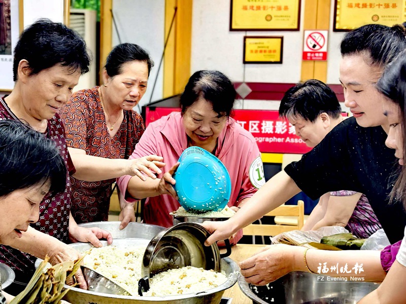 社区“友邻粽享阳光” 社区“友邻粽享阳光”