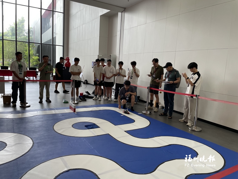 海峡两岸（福州）人工智能—工业机器人竞赛在榕举办