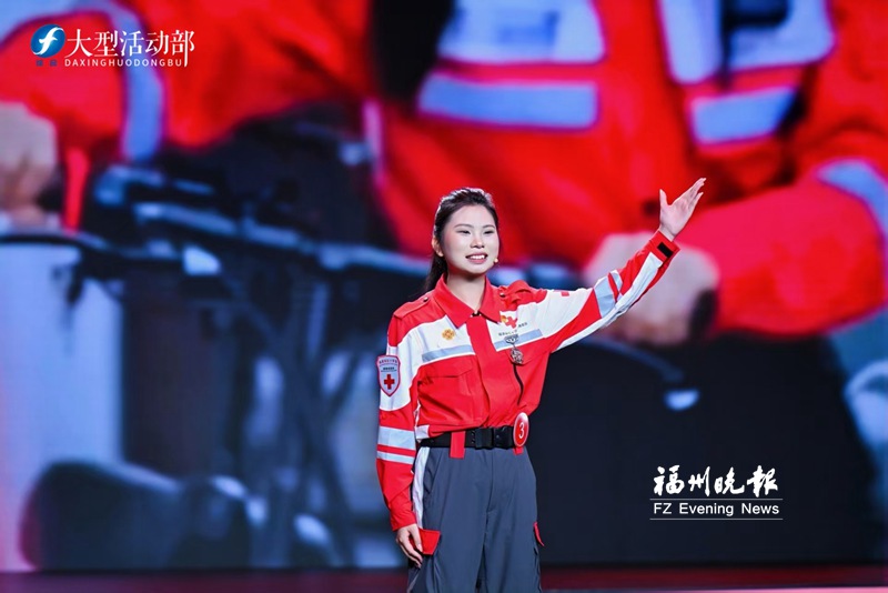 李婷微：公益路上闪光的“小石头”