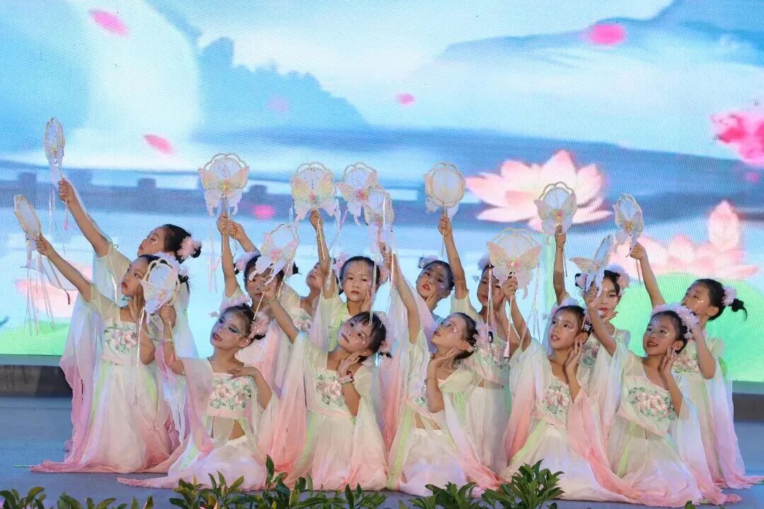 草坪音乐会影像集｜象峰少年与星光同歌
