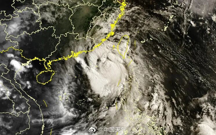 登陆地点有变！台风“红霞”爆发式增强！福建将有暴雨大暴雨