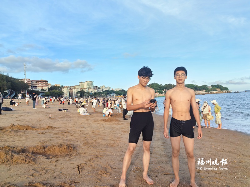 福清两中学生勇救溺水男子