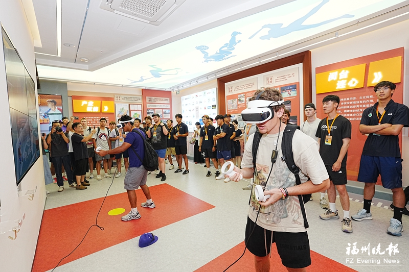 中美青少年分别走进四所高校 中美青少年分别走进四所高校