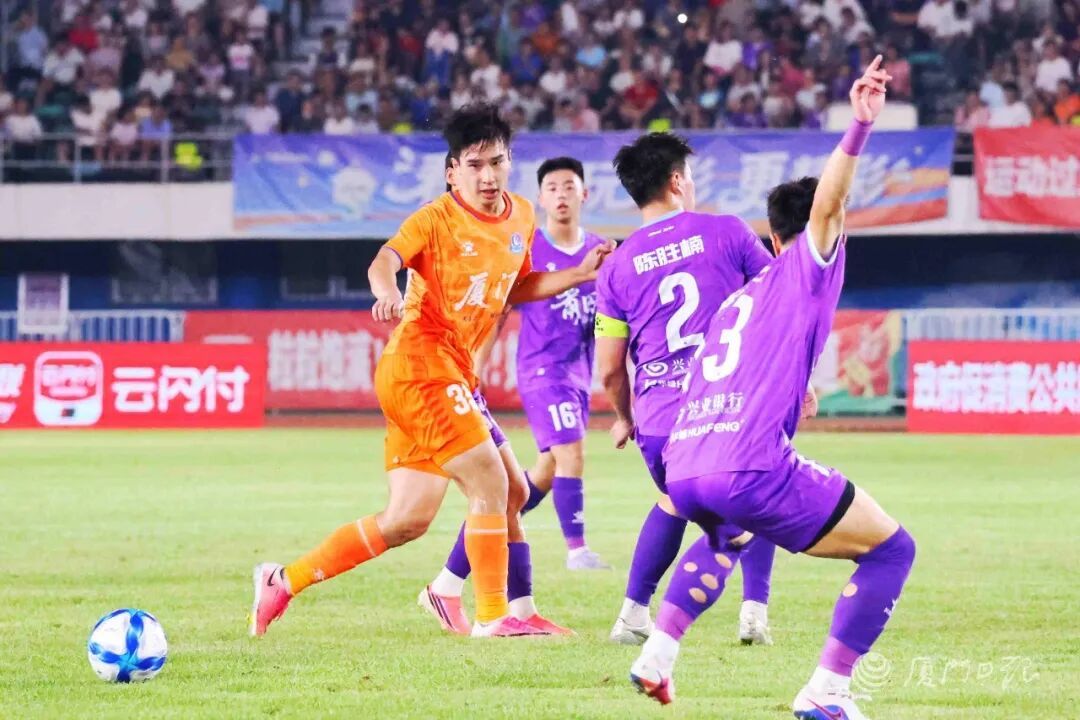 “闽超”第十二轮：福州3:1龙岩、厦门2:0莆田、平潭2:0南平、三明0:4宁德