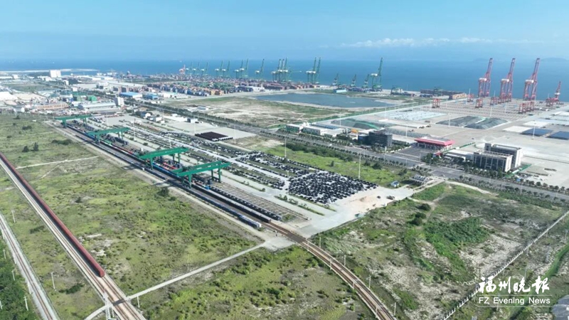 江阴港区海铁联运直卸进港突破2万标箱