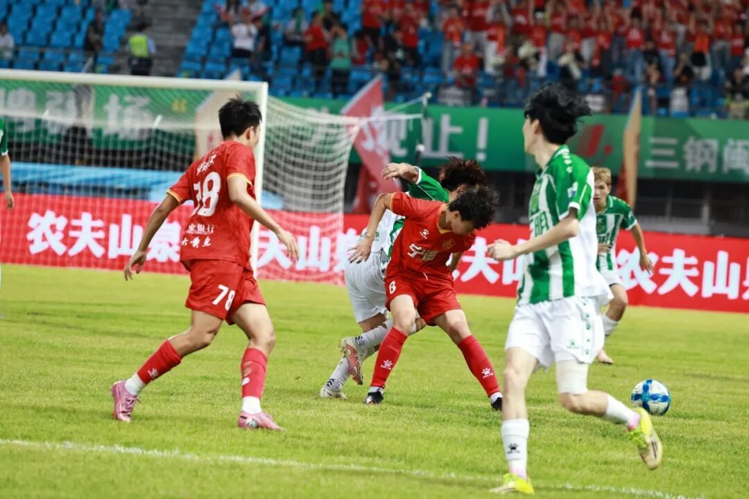 “闽超”第十二轮：福州3:1龙岩、厦门2:0莆田、平潭2:0南平、三明0:4宁德