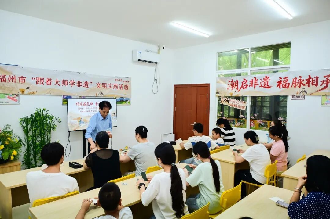 文明实践在晋安｜巧木藏乾坤，古韵润文明！这场非遗软木画体验活动尽显闽都风华