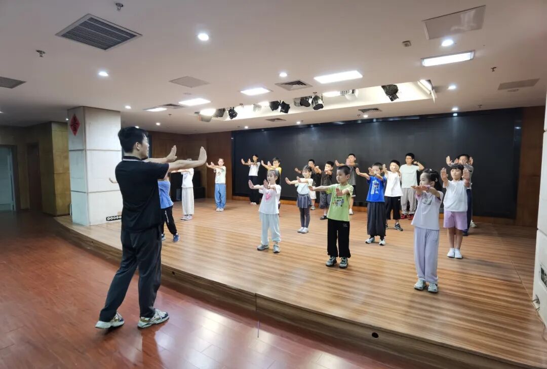 童心向党 智伴成长——晋安区妇联2026年公益夏令营圆满收官