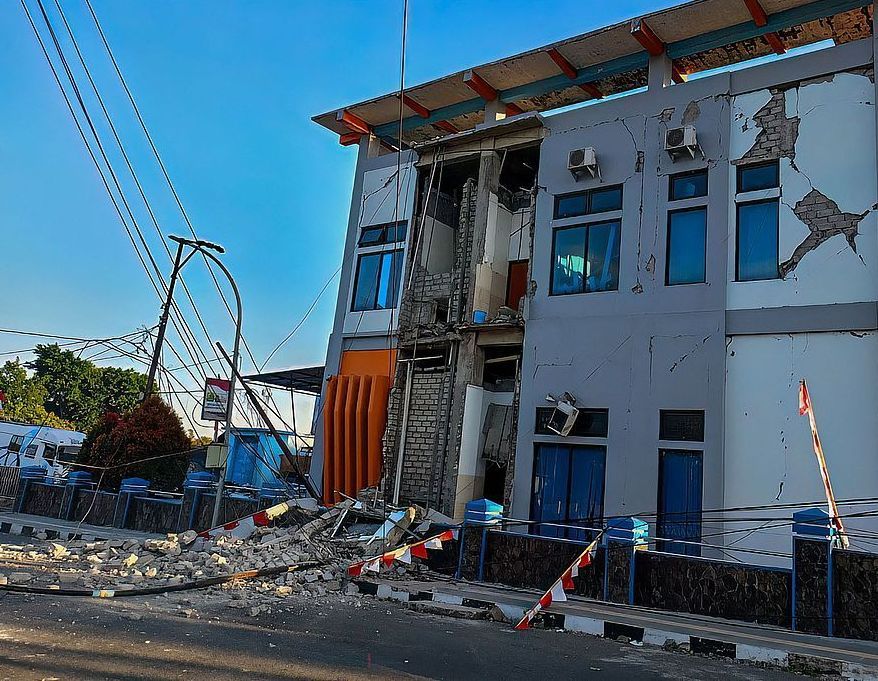 印尼7.7级地震已造成53人死亡