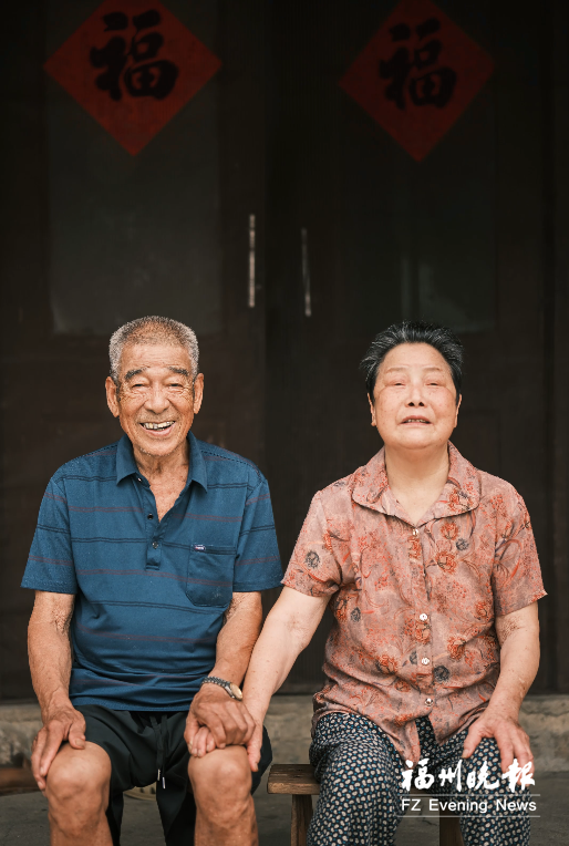 “90后”罗源小伙给外公拍了一组时尚大片 把网友整泪崩