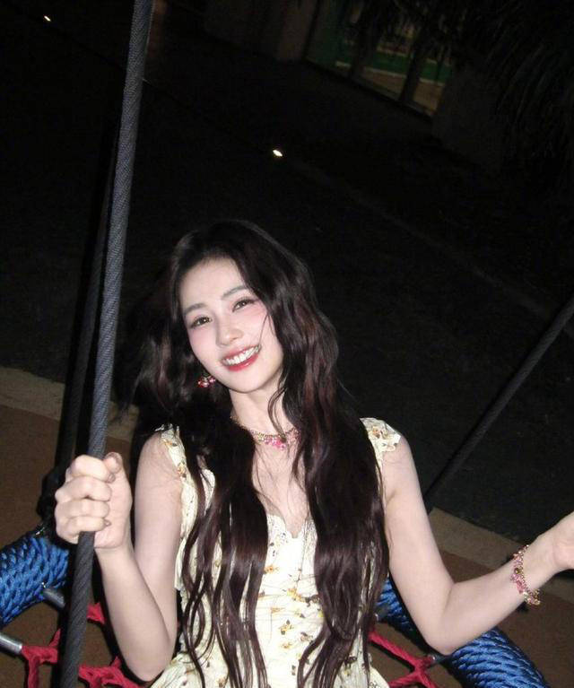 白鹿说范丞丞现在变了:一句玩笑 炸出内娱最甜“大白米饭”姐弟情