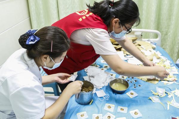 哮喘孩子的症状_小孩哮喘症状有哪些_哮喘症状小孩有什么表现