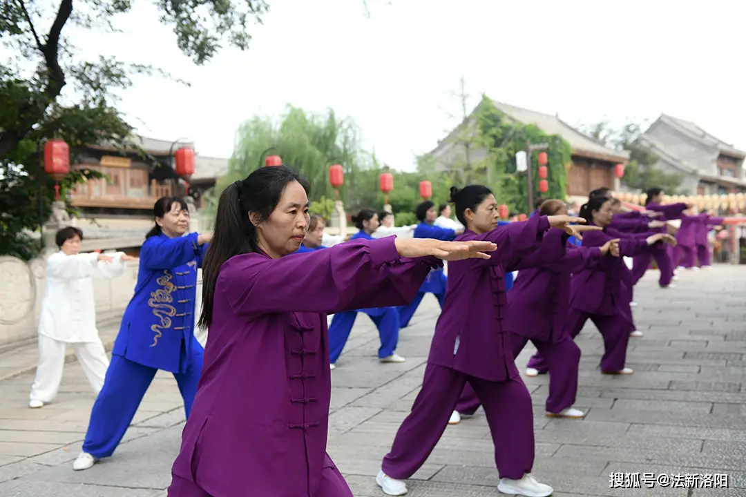 爱购团购歌曲_天天欢歌团购_欢乐购团购