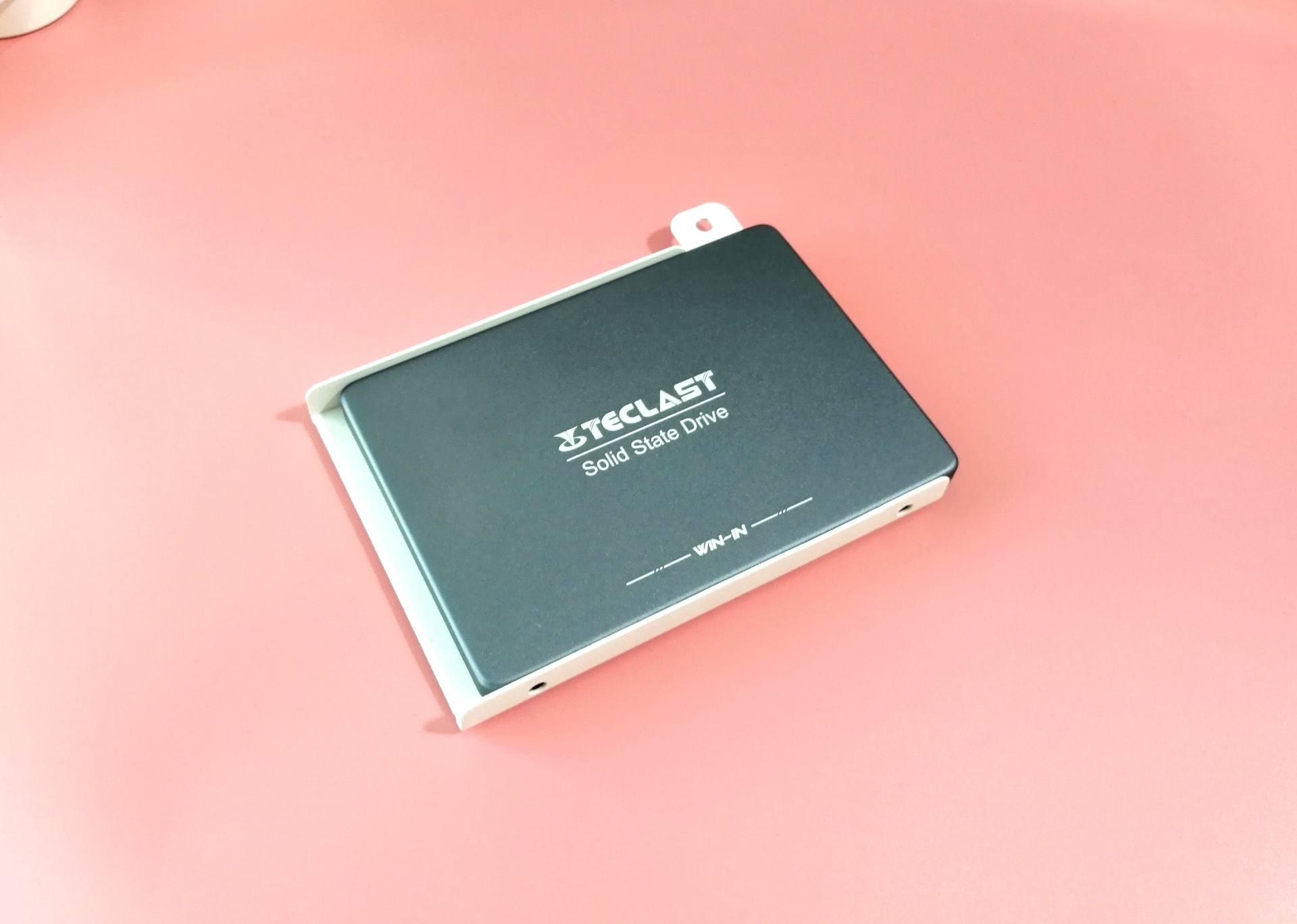 1万转硬盘的速度_硬盘转速指的是什么_硬盘的转速