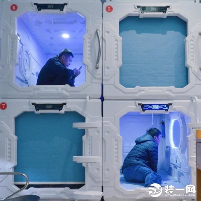 胶囊宾馆陪护床