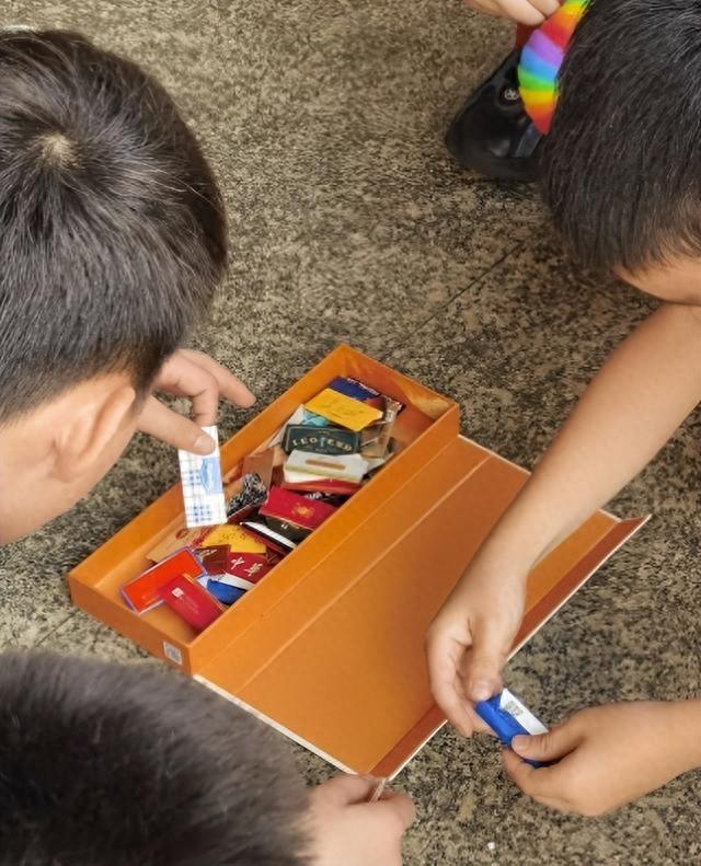 相机内存卡笔记本读不出来_笔记本内存相机读卡出来没反应_笔记本内存相机读卡出来不显示