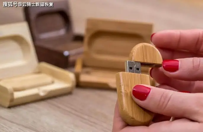 扩展器内存苹果手机能用吗_苹果手机内存扩展器_扩展器内存苹果手机怎么用