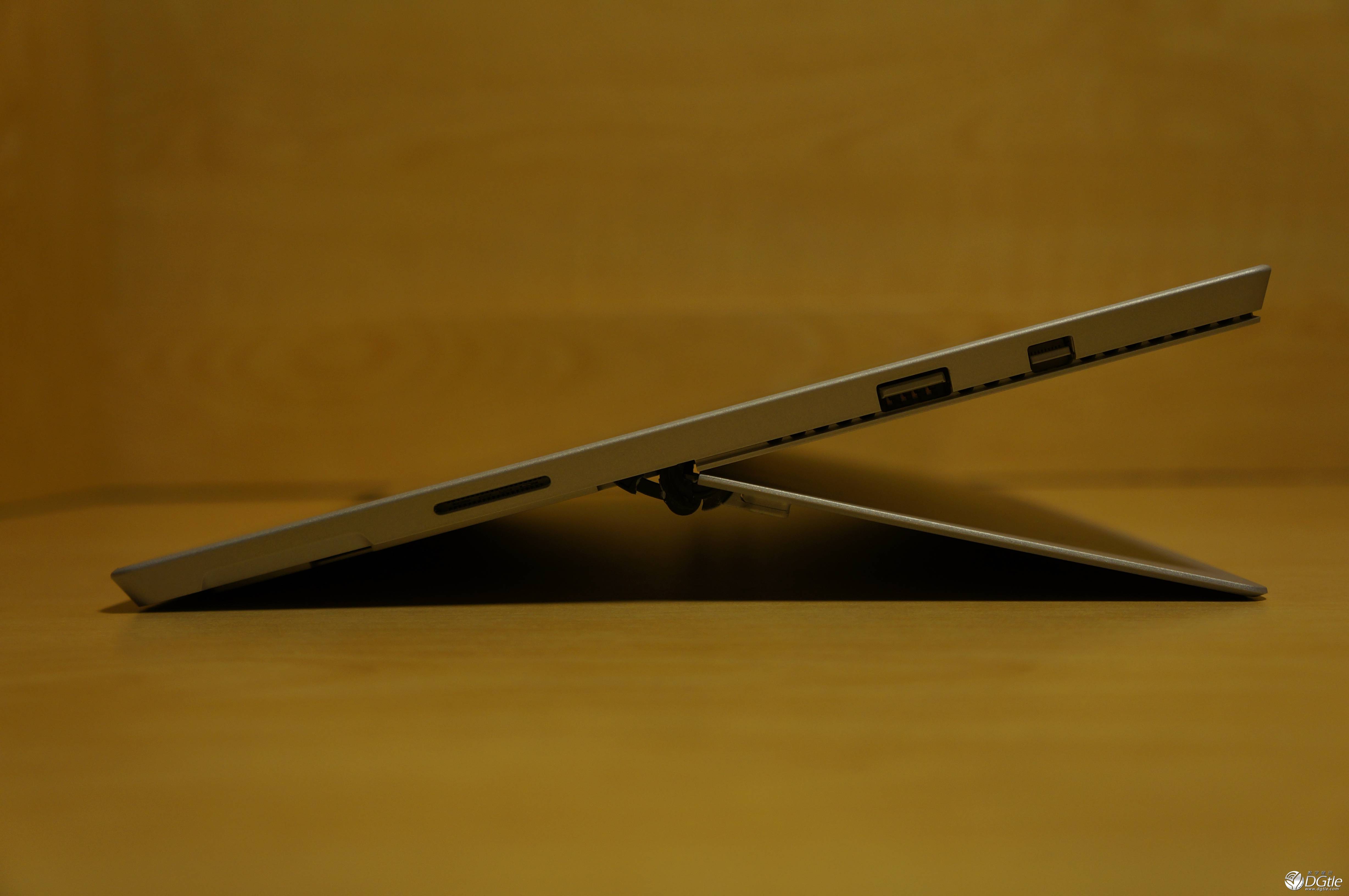 surfacepro5换屏幕_surfacepro3注册_surface pro3换屏教程
