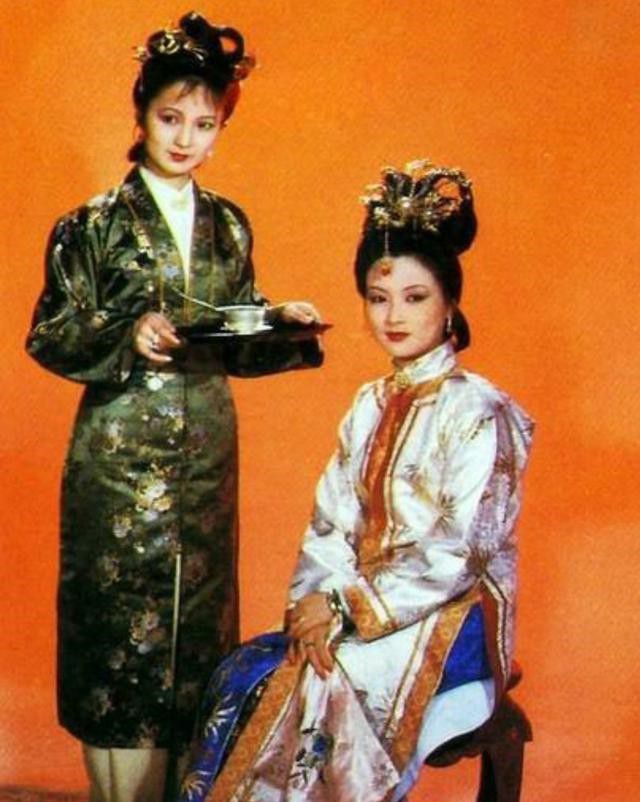 末日黎明破解版_黎明突破破解版_末日黎明最新版本