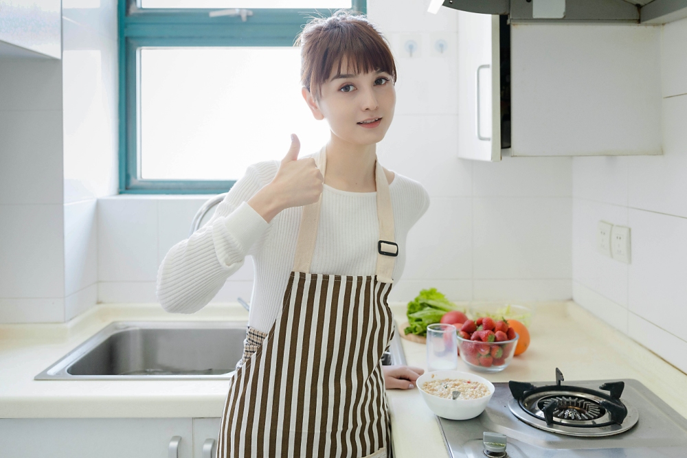 厨房吊顶用什么材料好？装修厨房吊顶的注意事项？