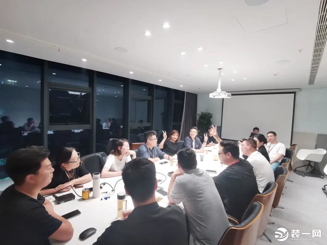 齐心协力共克时艰，郑州尚层装饰与你同在图