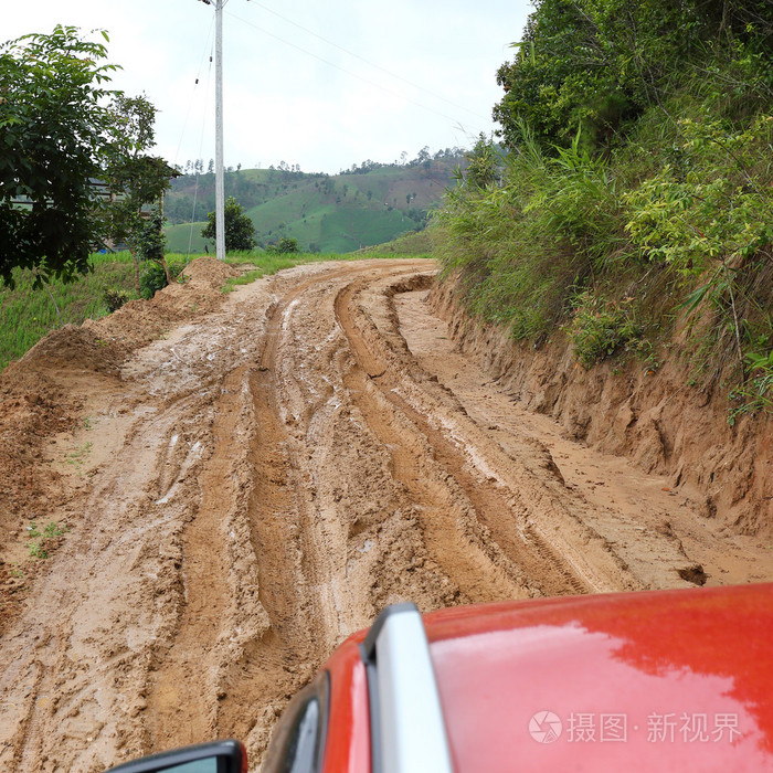 建设农村公路的意义_农村道路建设的意义_乡村道路建设意义