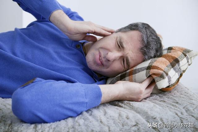 感冒后咳嗽晚上加重_感冒后晚上咳嗽厉害怎么办_感冒咳嗽晚上加重是怎么回事