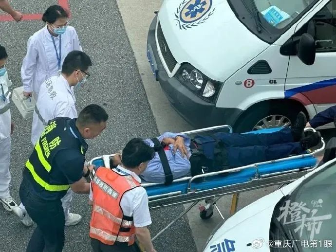 厦航MF8472航班，紧急备降！