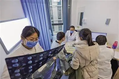 朝阳医院电话人工客服_朝阳医院电话是多少号_朝阳医院电话是多少
