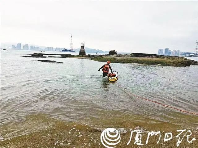 事发厦门！17岁男孩被困泡沫板上，海上漂流近10公里……