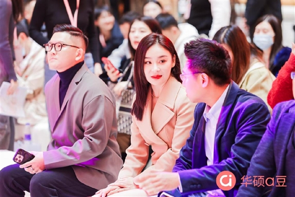 华硕装机找不到硬盘_华硕e403n如何装win7_华硕装机猿币六六零一号主板