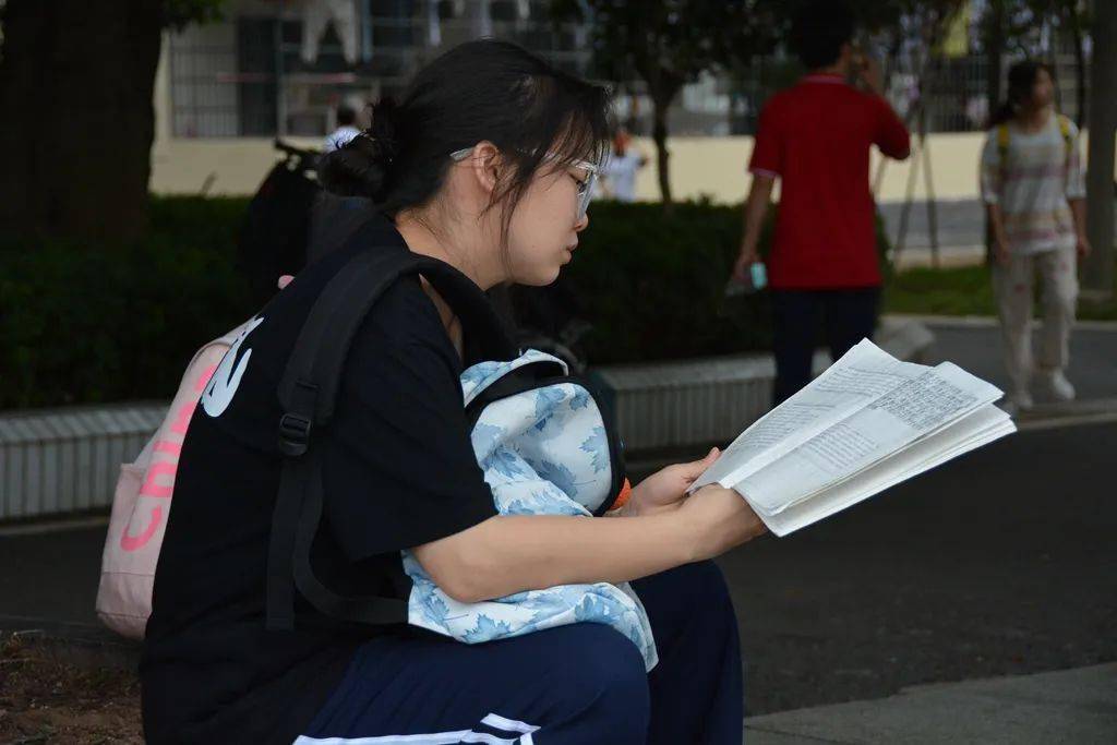 新疆18岁身份证号大全_新疆身份证名称_新疆身份证号码