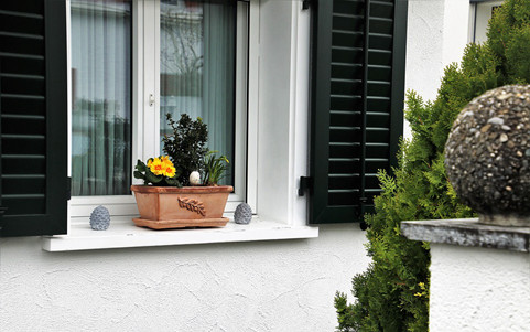 别墅阳台的窗户 别墅阳台的窗户