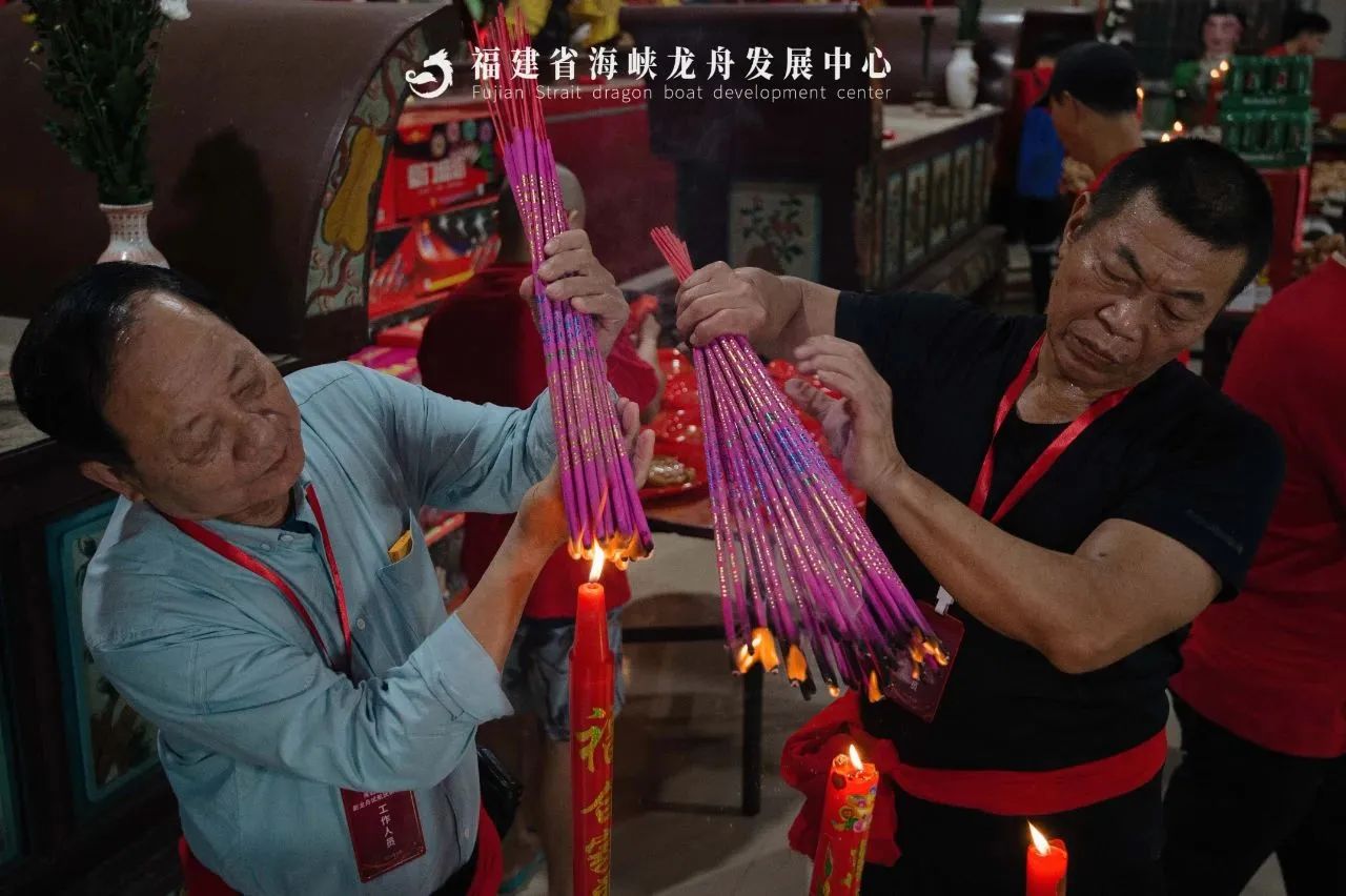追新看点丨 稀奇！福州的龙舟头并不都是龙，还有鸡、熊猫等……