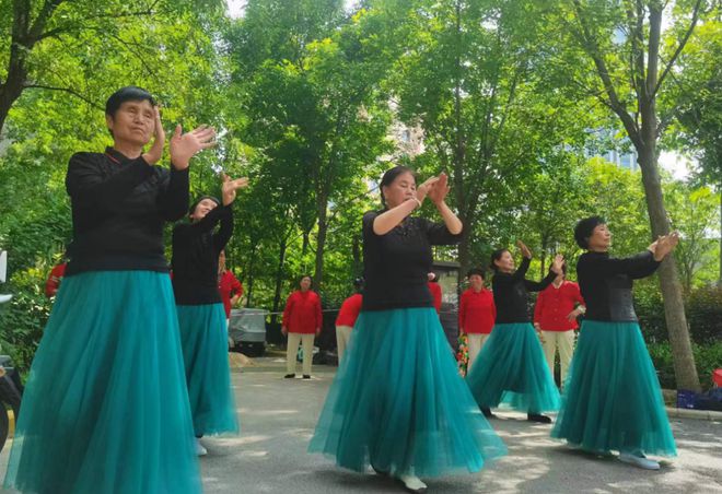 新生儿白肺严重吗_新生儿白肺怎么回事_新生儿白肺