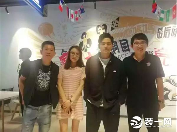 周杰伦网吧300一小时