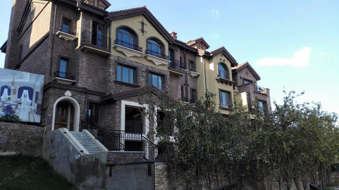 1537945882557647.jpg huarunxishan.jpg