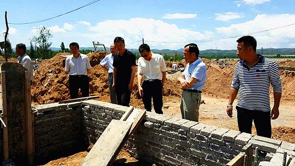 设计师现场实地考察