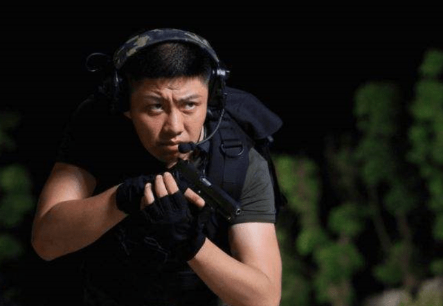 电视剧哮喘发病吸的是什么_哮喘犯了电视剧_男演员哮喘发作电视剧