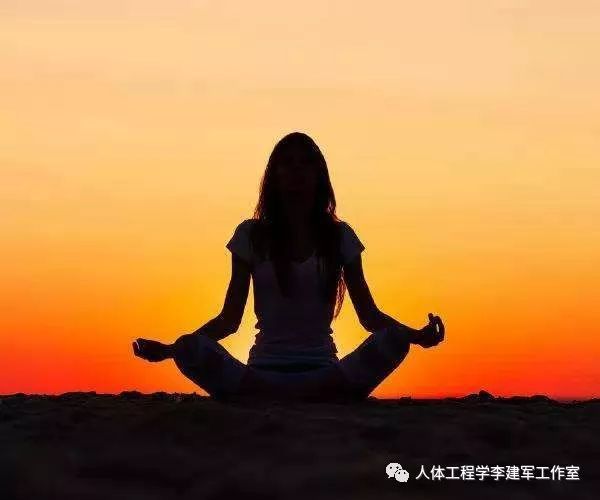 深呼吸后背疼痛_后背疼痛呼吸胸闷气短_后背疼痛呼吸不畅