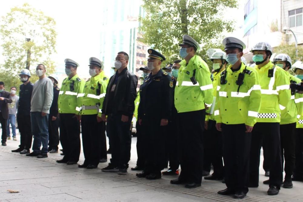交警大队好还是公安局好_公安局和交警队哪个好_交警公安局队好进吗