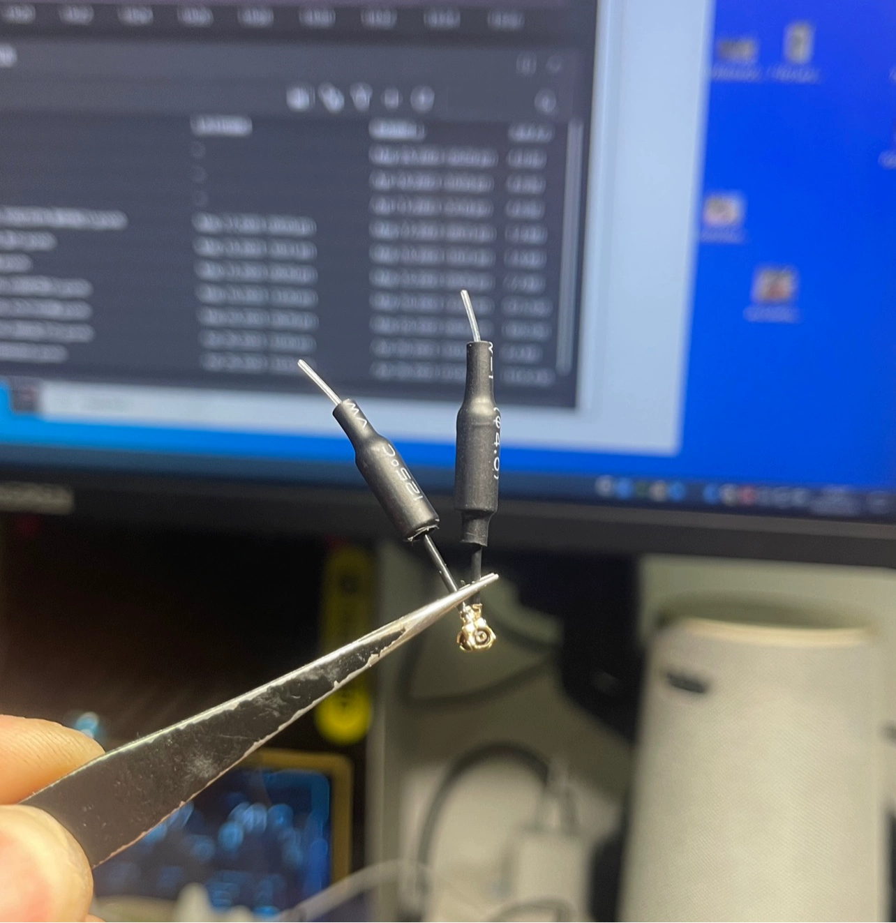 剪断结扎后还能再生吗_gps antenna剪断_剪断的数据线图片