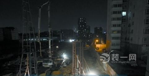 郑州一工地不仅半夜施工还不定时玩“通宵”居民抱怨