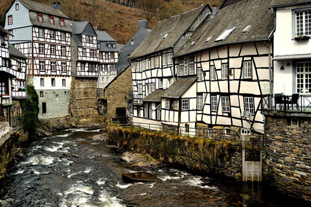 monschau-3319726_960_720.jpg