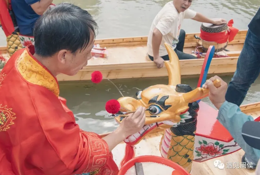 追新看点丨 稀奇！福州的龙舟头并不都是龙，还有鸡、熊猫等……