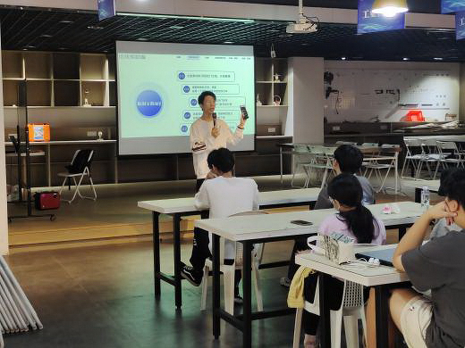 福州：就业创业服务不打烊 工会关怀在路上