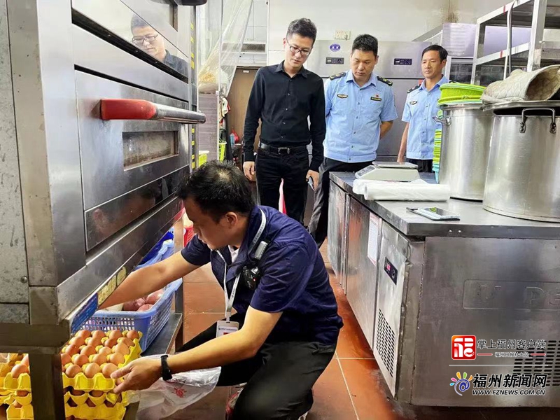 “一月一选 你点我检”执法行动突击检查兴仙饭店（马尾总店）