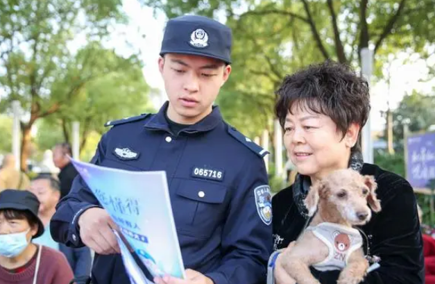 养犬有责、养犬负责！最高法：着重加强对烈性犬致人损害法律责任的规制